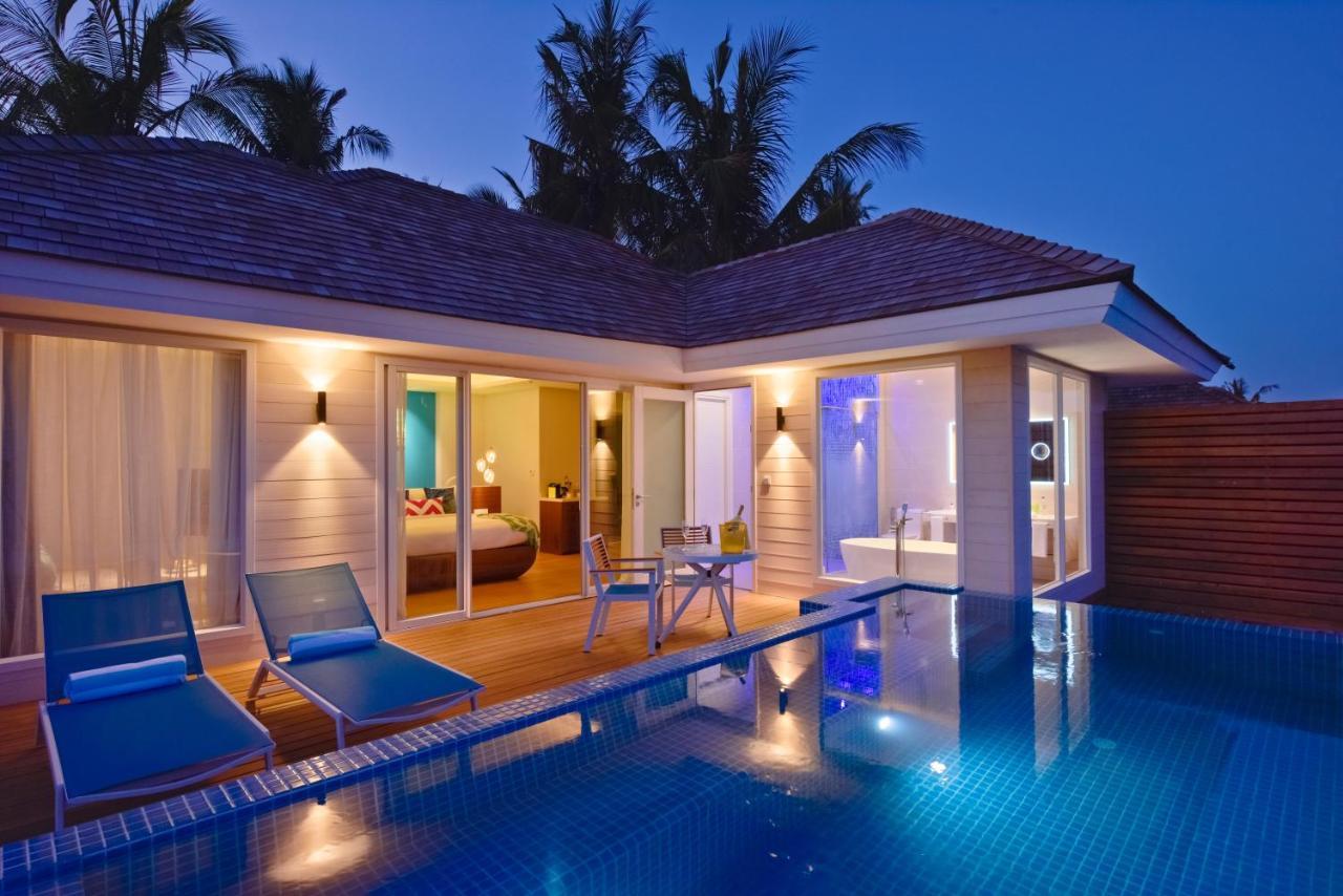 Kandima Maldives Kudahuvadhoo Ngoại thất bức ảnh A pool villa at the resort