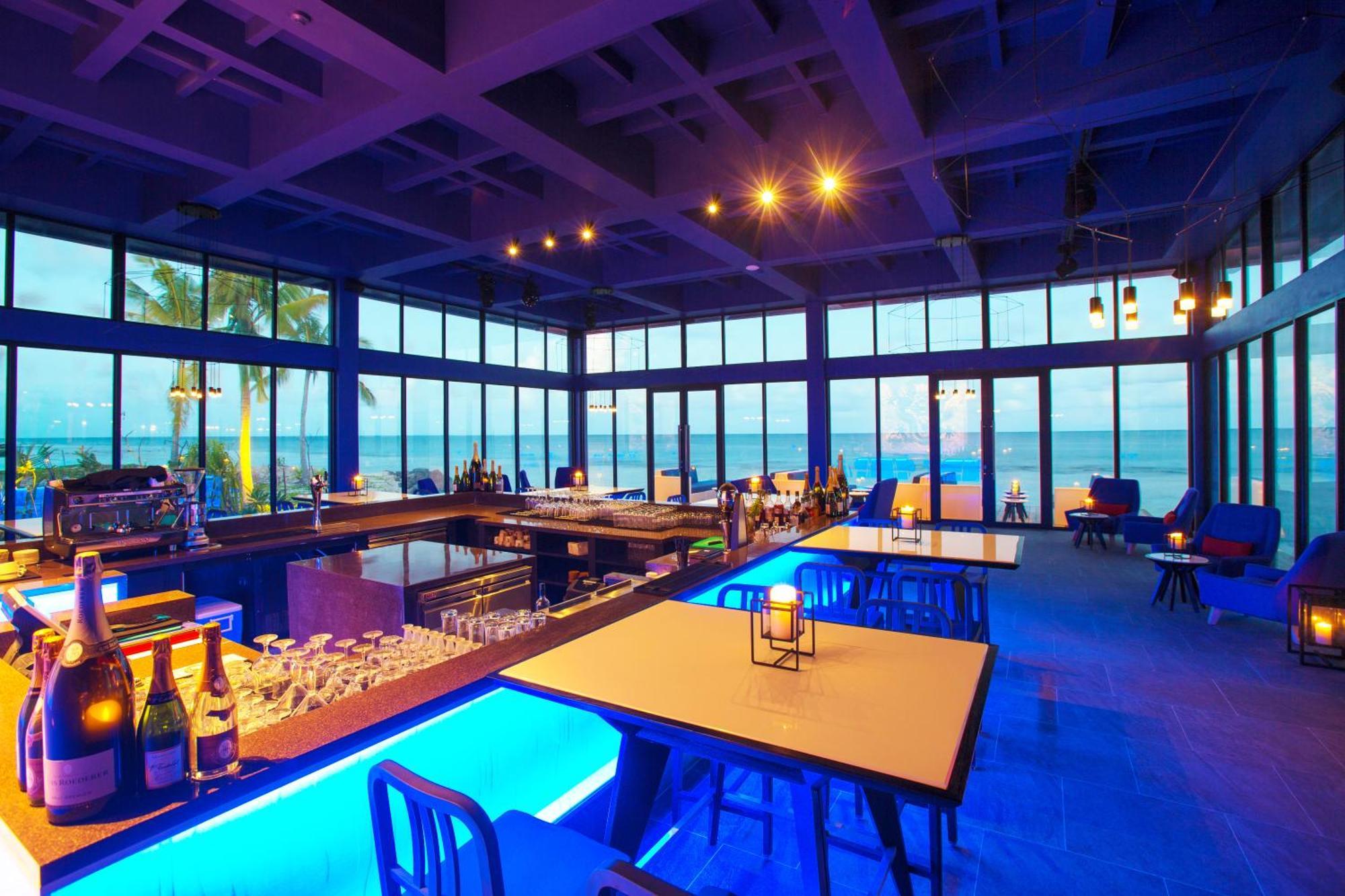 Kandima Maldives Kudahuvadhoo Ngoại thất bức ảnh The interior of the restaurant