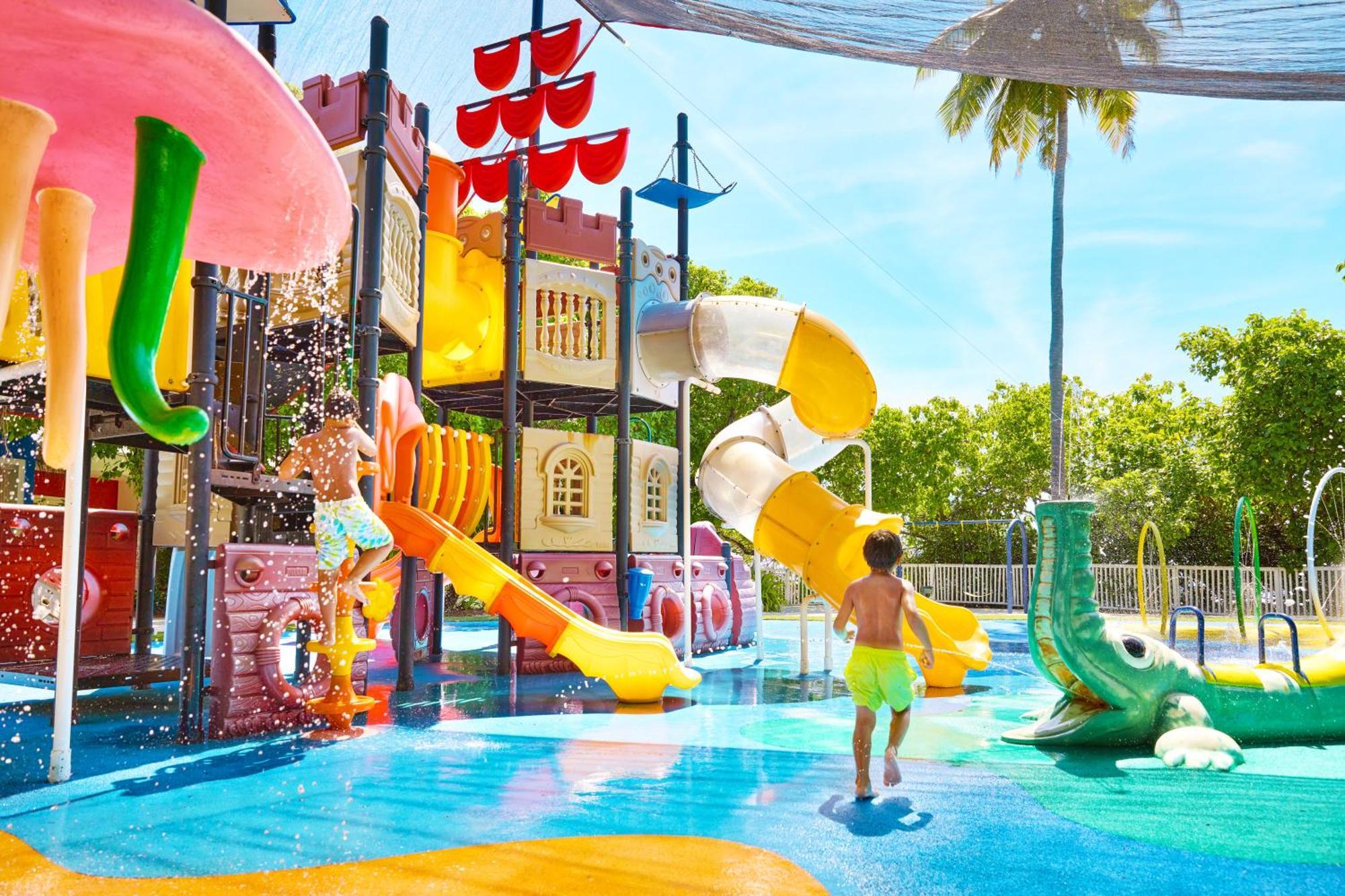 Kandima Maldives Kudahuvadhoo Ngoại thất bức ảnh Water park