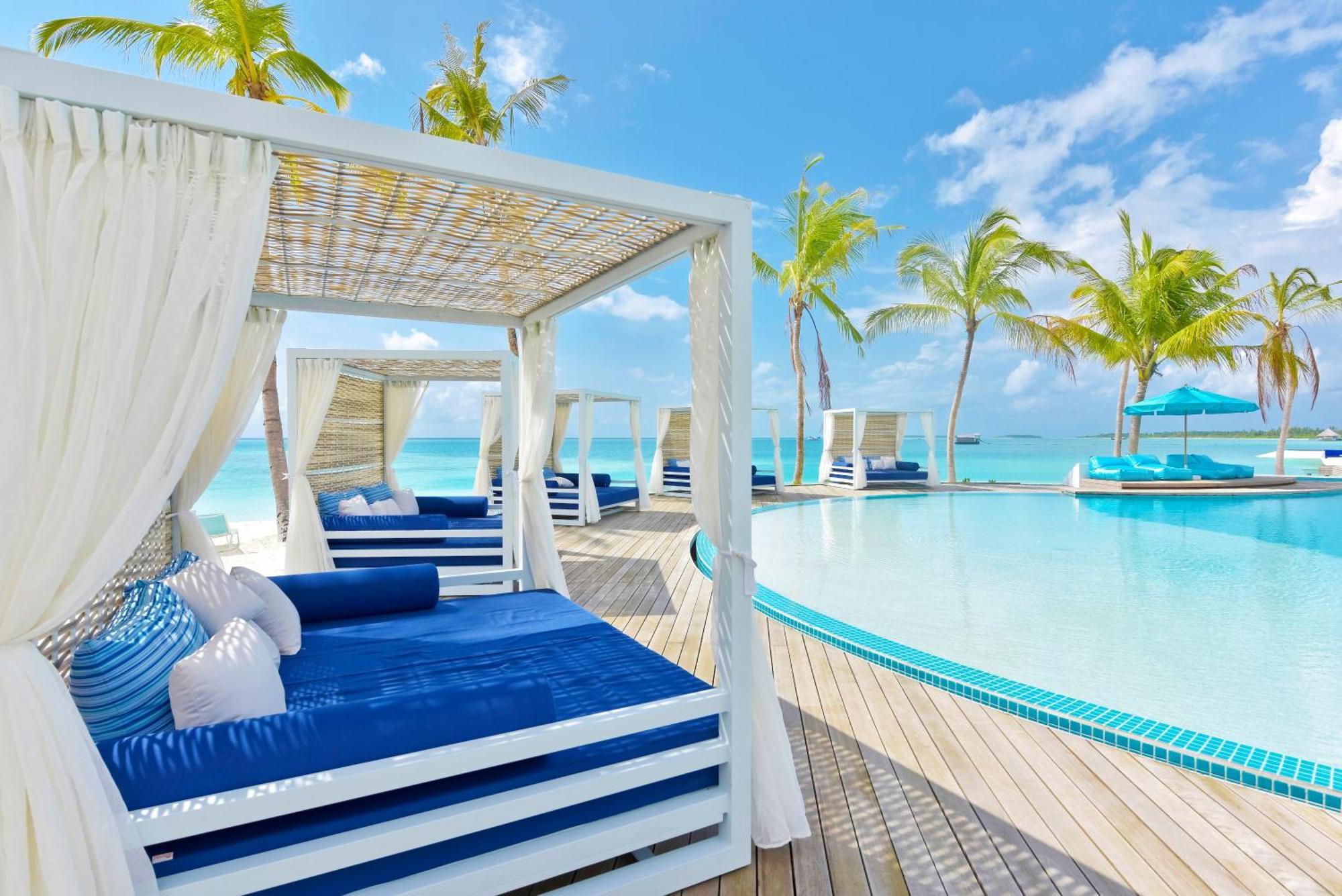Kandima Maldives Kudahuvadhoo Ngoại thất bức ảnh The swimming pool at the resort